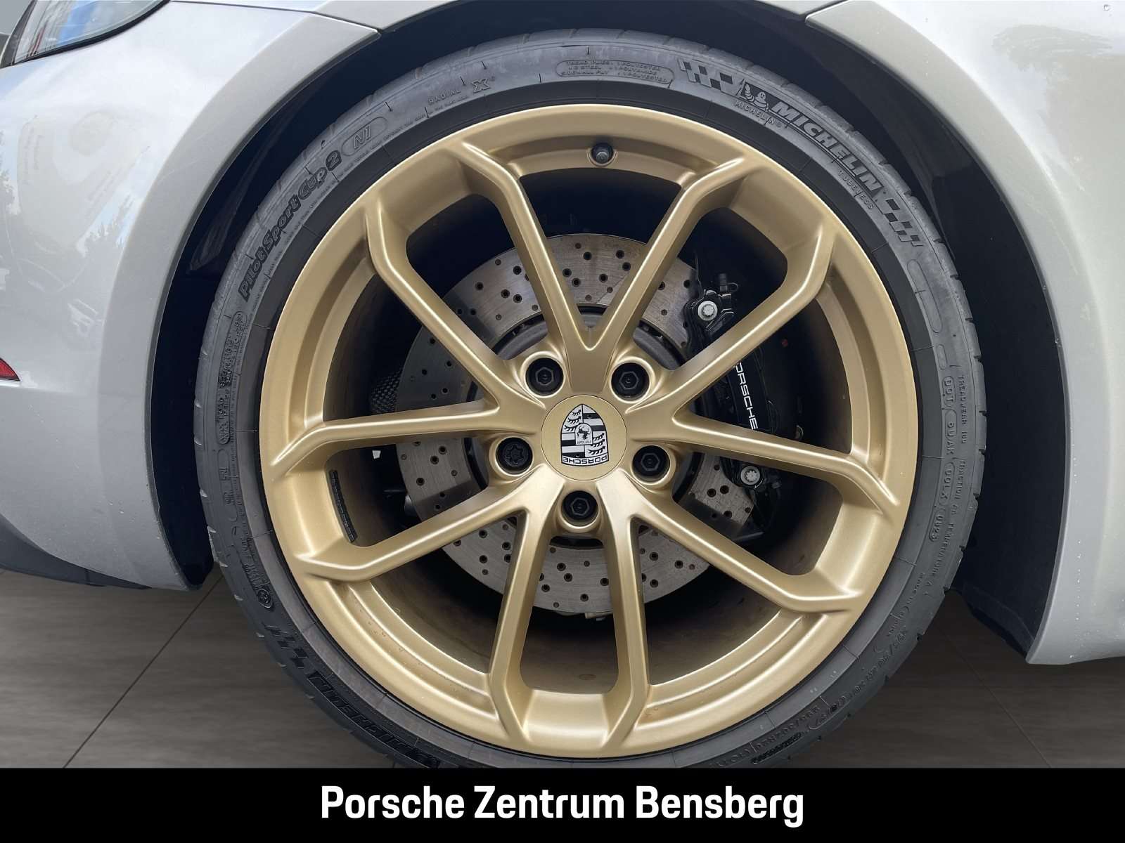 Fahrzeugbild eines Porsche Cayman