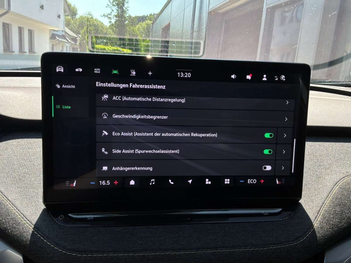 Fahrzeugbild eines Skoda ELROQ
