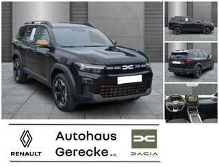 Schräge Frontansicht auf einen Dacia Bigster , freigestellt