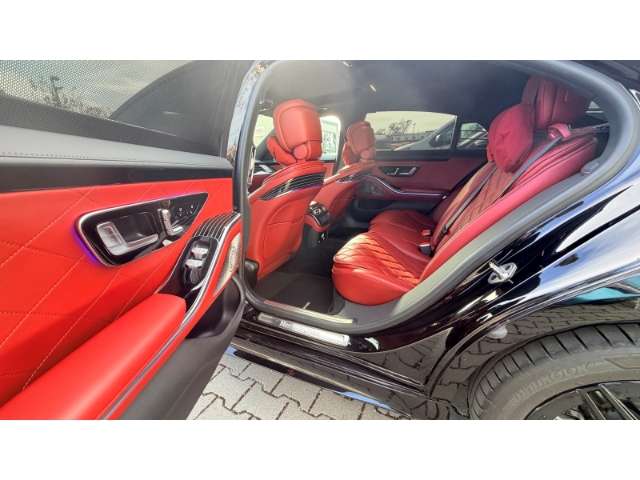 Fahrzeugbild eines Mercedes-Benz S-Klasse