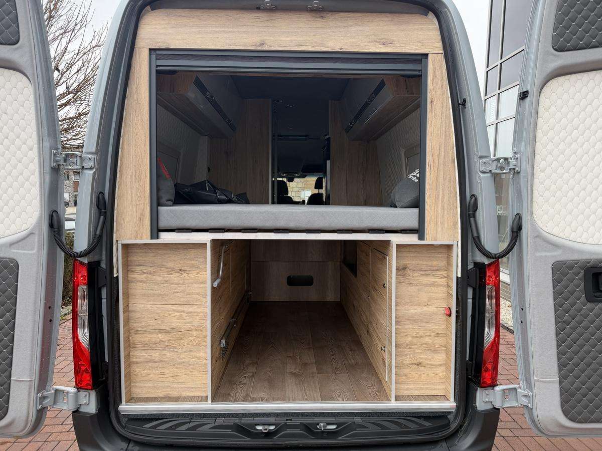 Fahrzeugbild eines Mercedes-Benz Sprinter