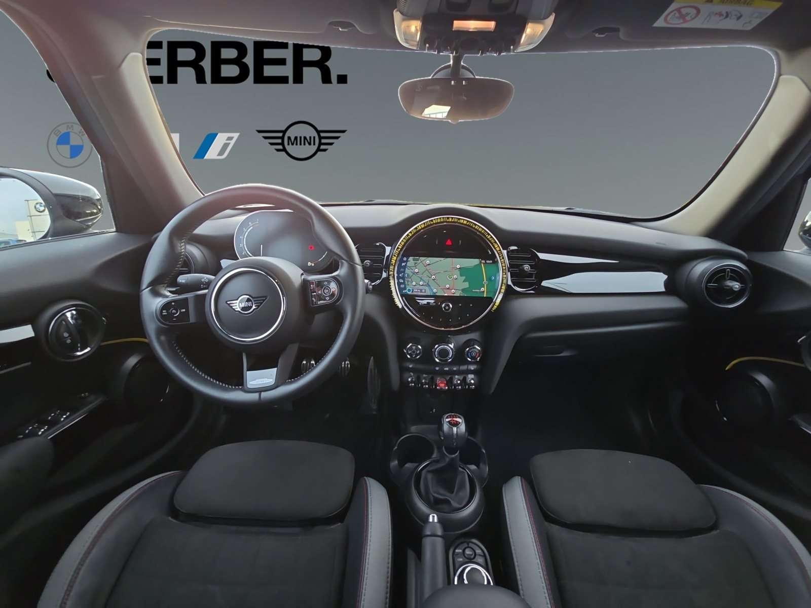 Fahrzeugbild eines MINI COOPER