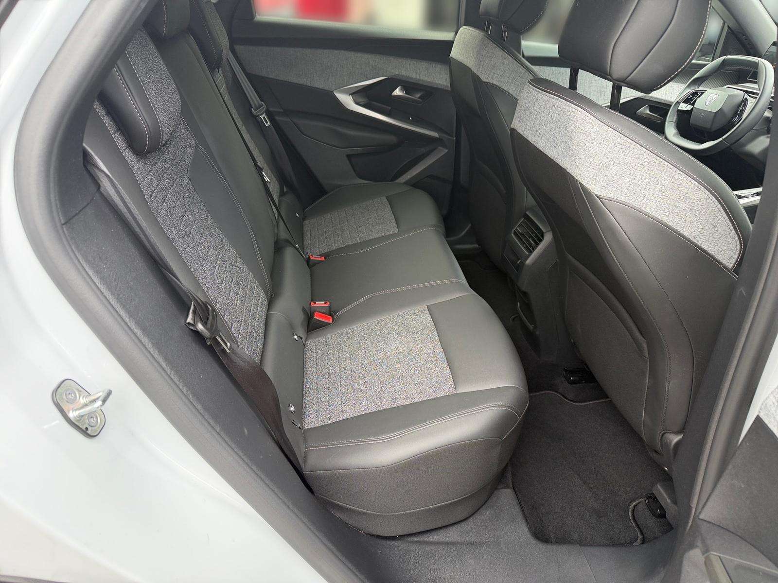 Fahrzeugbild eines Peugeot 3008