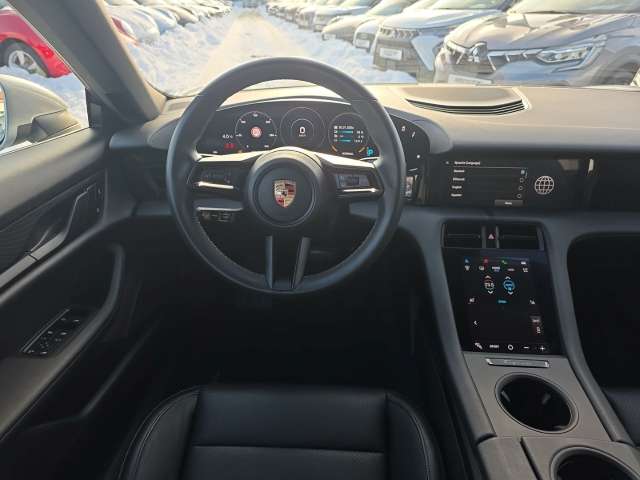 Fahrzeugbild eines Porsche Taycan