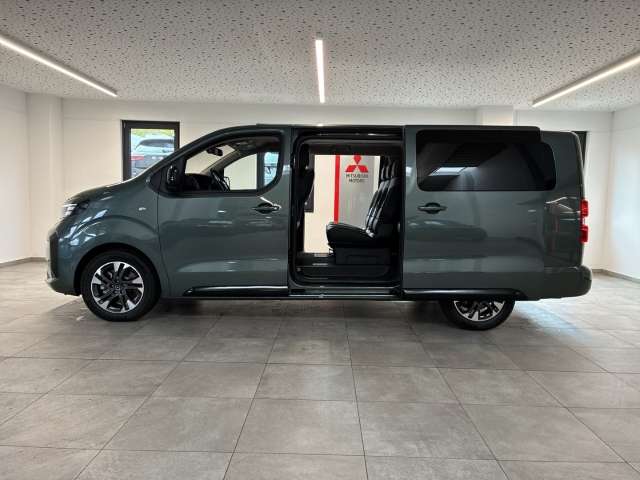 Fahrzeugbild eines Opel Zafira Life