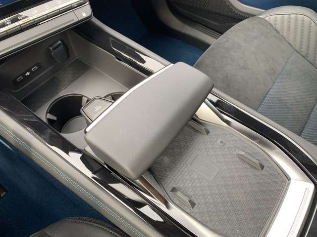 Fahrzeugbild eines Renault Rafale