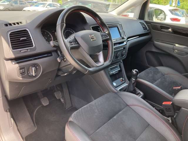Fahrzeugbild eines SEAT Alhambra