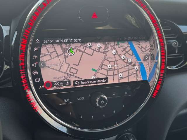 Fahrzeugbild eines MINI COOPER