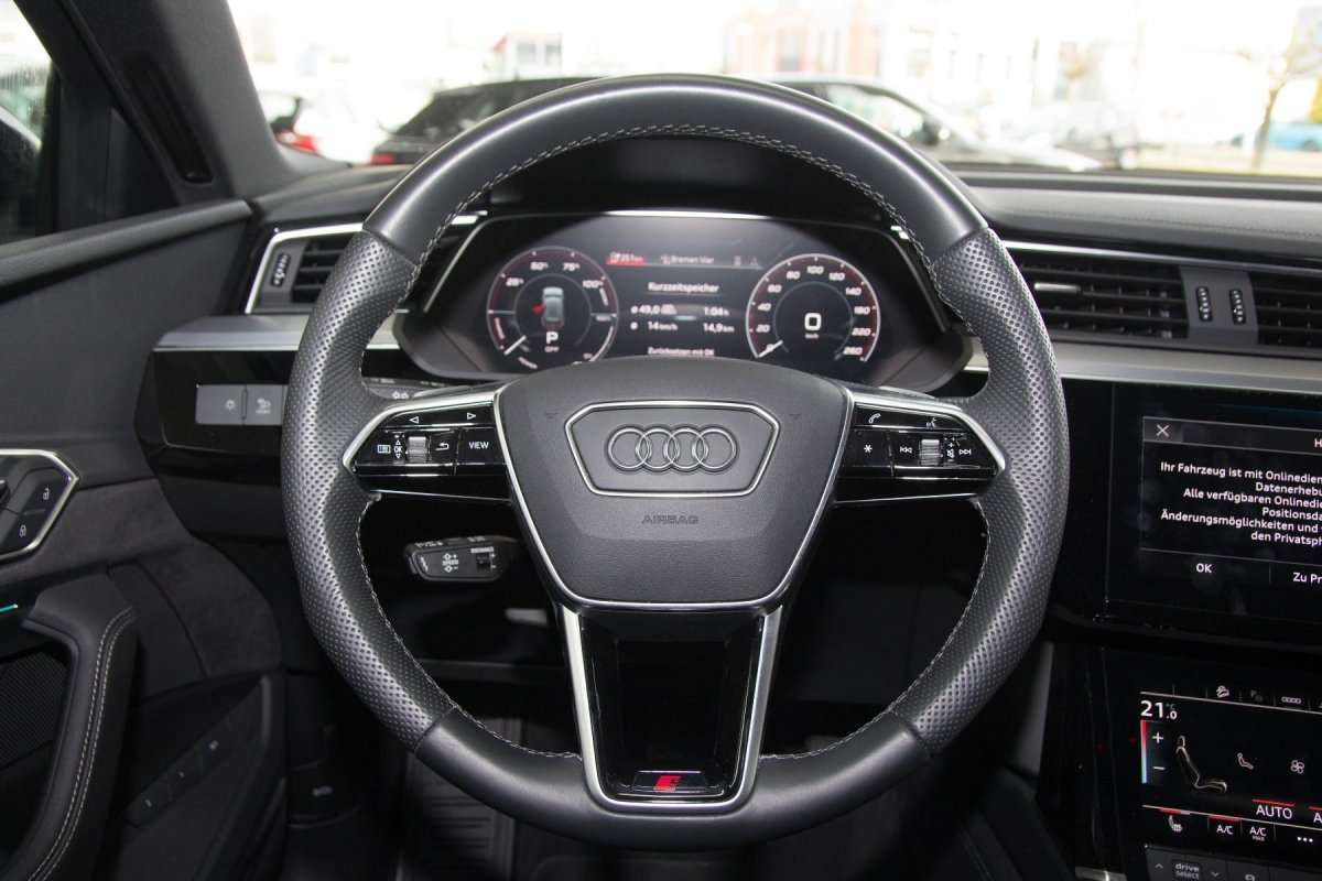 Fahrzeugbild eines Audi e-tron