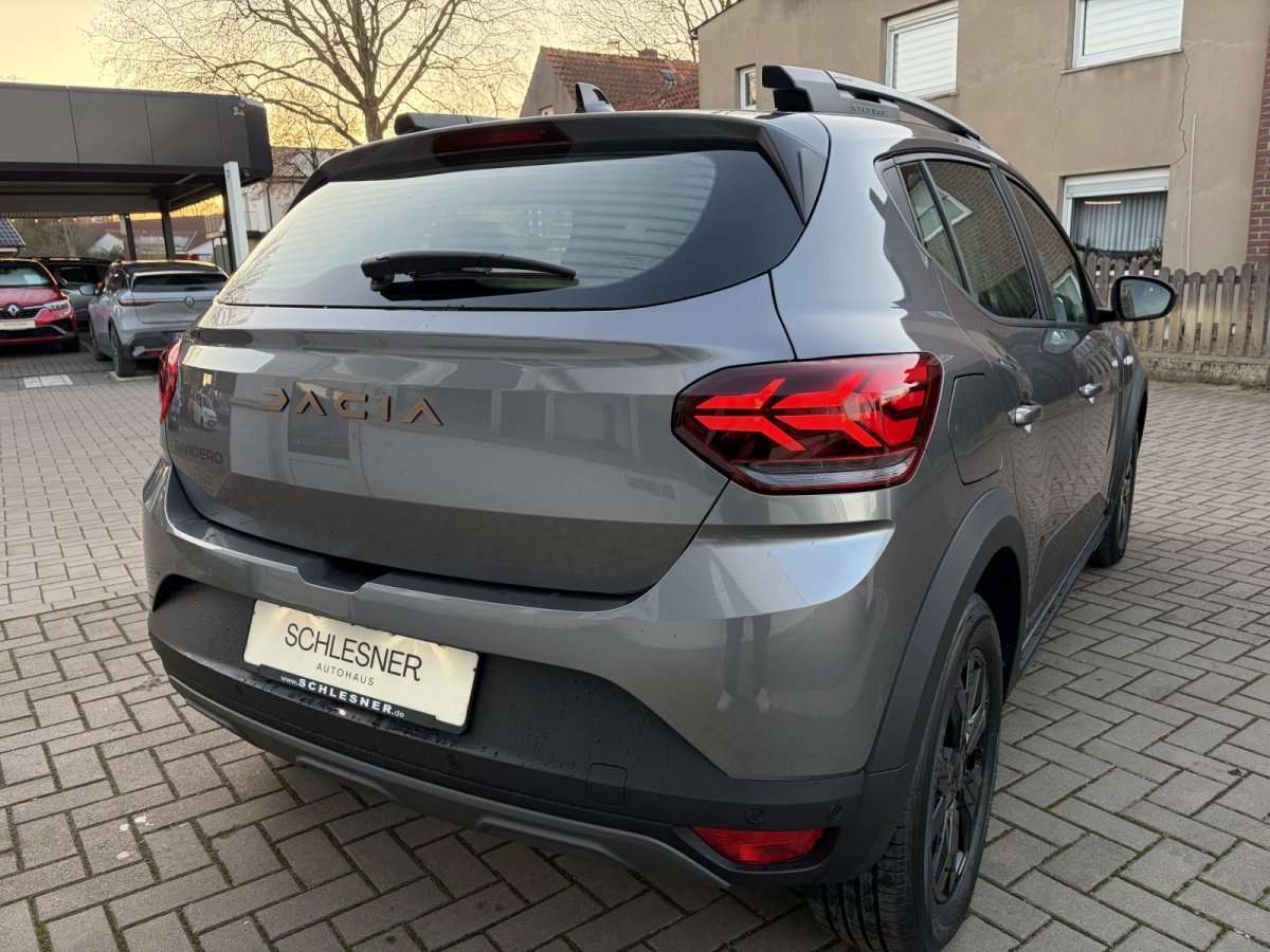 Fahrzeugbild eines Dacia Sandero