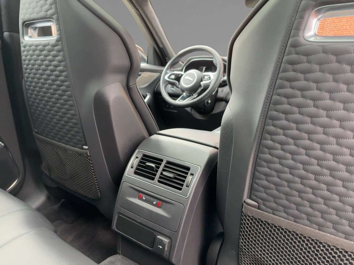 Fahrzeugbild eines Jaguar F-PACE