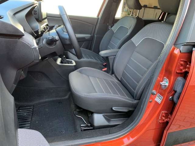Fahrzeugbild eines Dacia Jogger