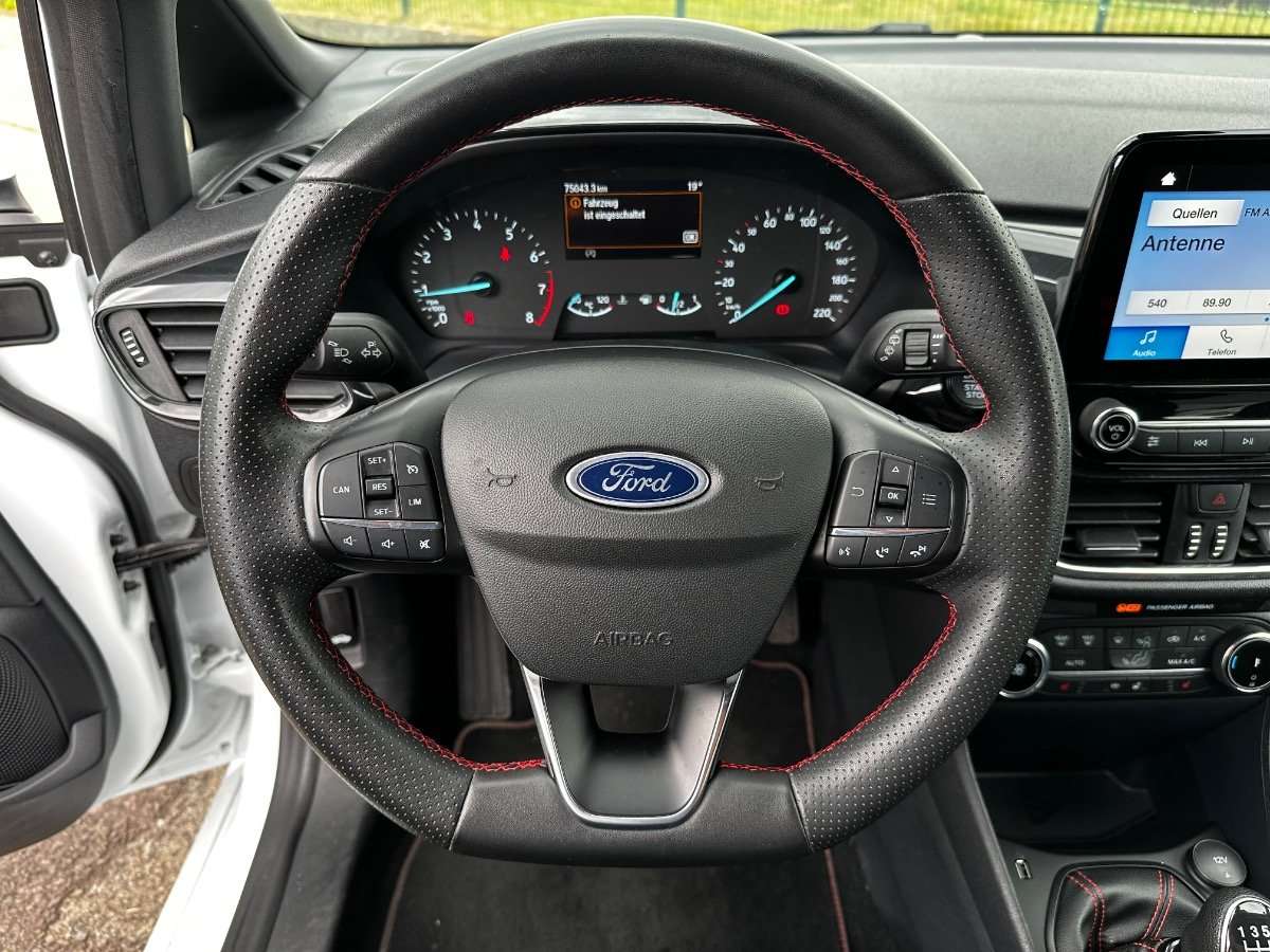 Fahrzeugbild eines Ford Fiesta