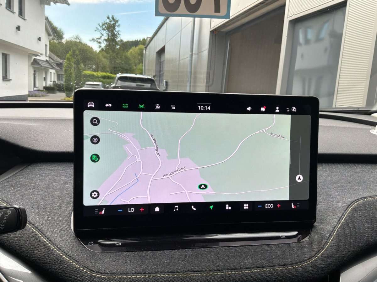 Fahrzeugbild eines Skoda ELROQ
