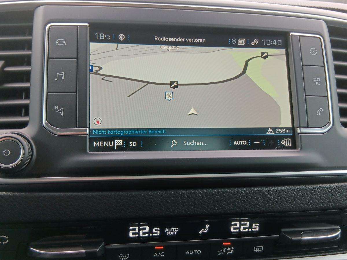 Fahrzeugbild eines Peugeot Traveller