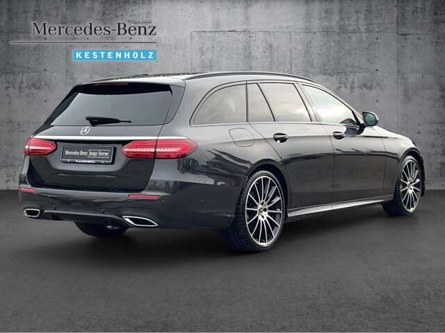 Fahrzeugbild eines Mercedes-Benz E-Klasse