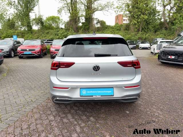 Fahrzeugbild eines Volkswagen Golf