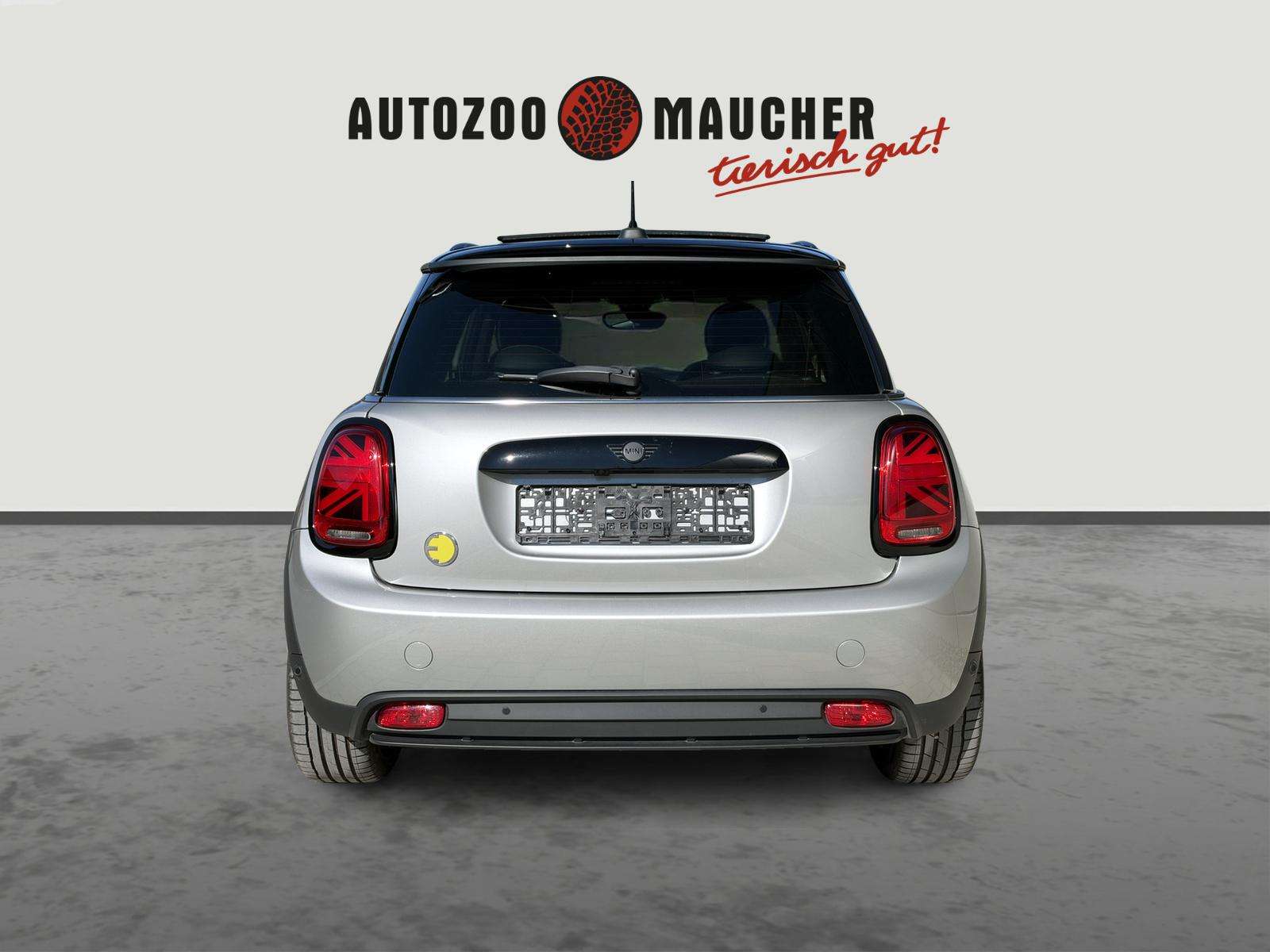 Fahrzeugbild eines MINI COOPER SE