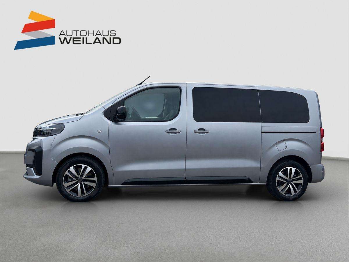 Fahrzeugbild eines Peugeot Traveller