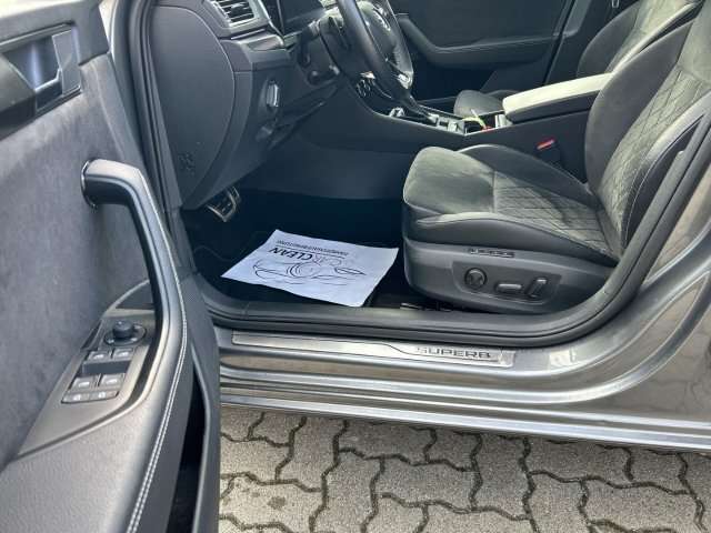 Fahrzeugbild eines Skoda Superb