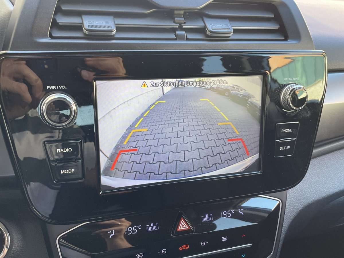 Fahrzeugbild eines KGM Tivoli