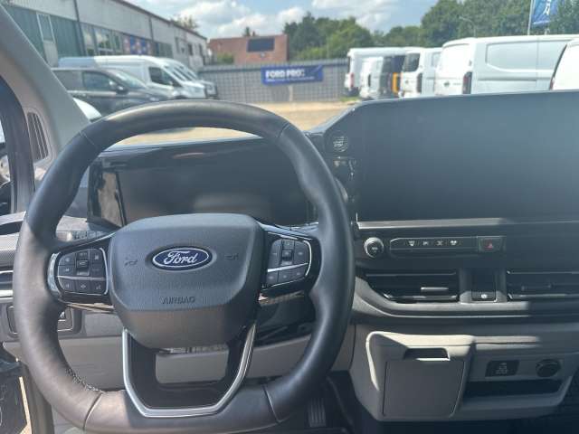 Fahrzeugbild eines Ford Transit Custom