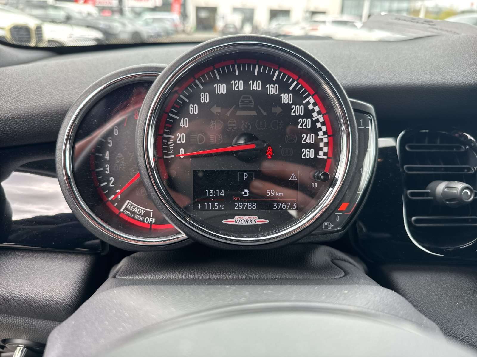 Fahrzeugbild eines MINI MINI