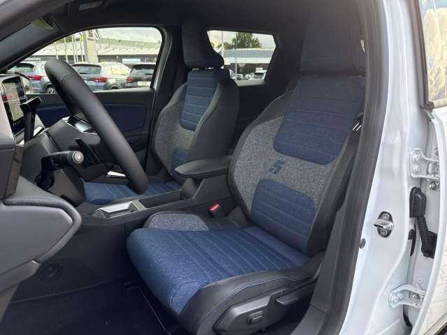 Fahrzeugbild eines Renault 5 E-TECH