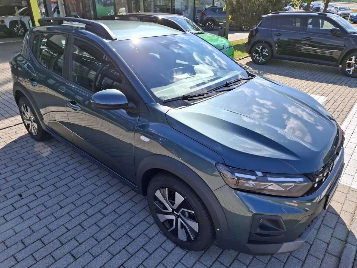 Fahrzeugbild eines Dacia Sandero