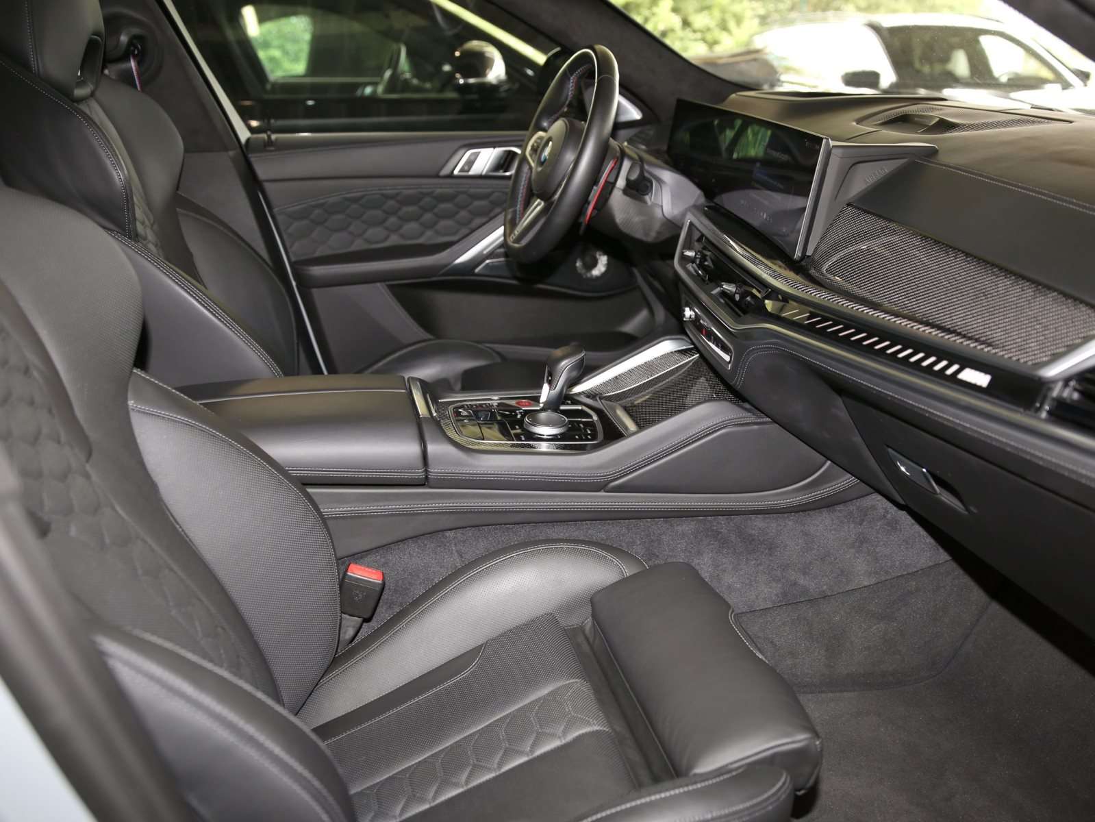 Fahrzeugbild eines BMW X6