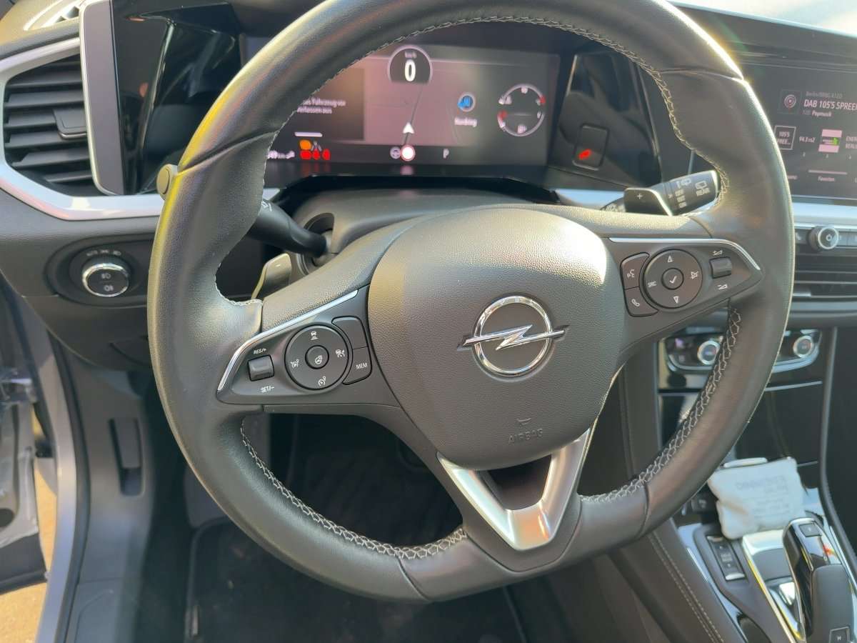 Fahrzeugbild eines Opel Grandland X