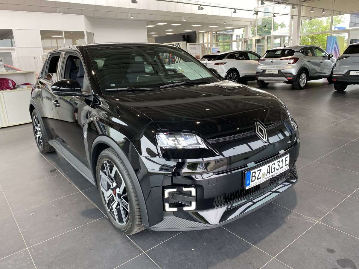 Fahrzeugbild eines Renault 5 E-TECH
