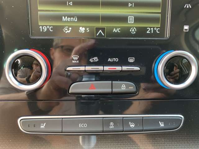 Fahrzeugbild eines Renault Grand Scénic