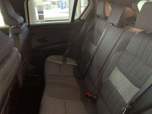 Fahrzeugbild eines Renault 4 E-TECH