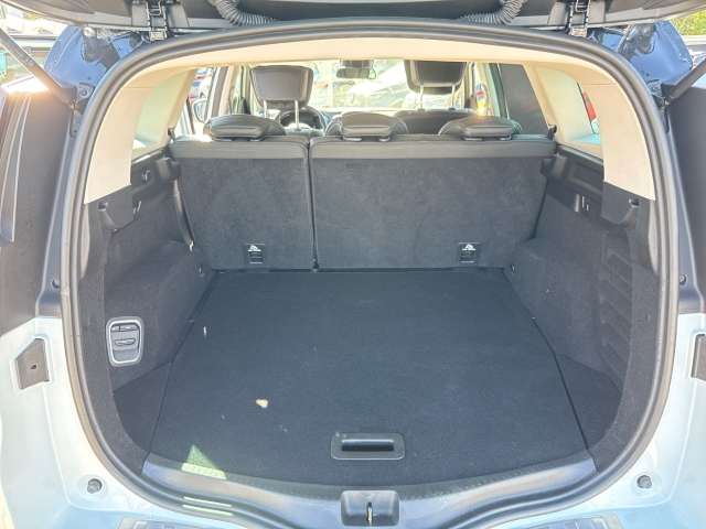 Fahrzeugbild eines Renault Grand Scénic