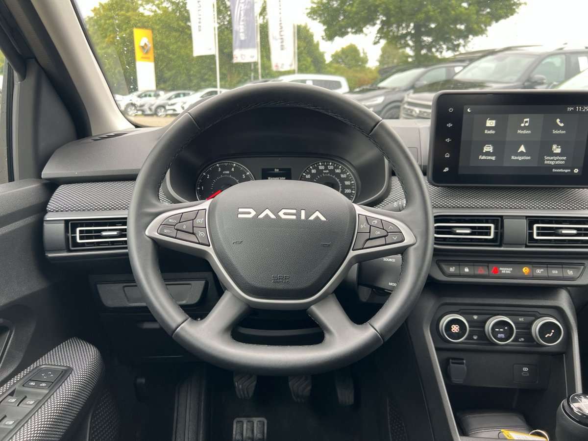 Fahrzeugbild eines Dacia Sandero