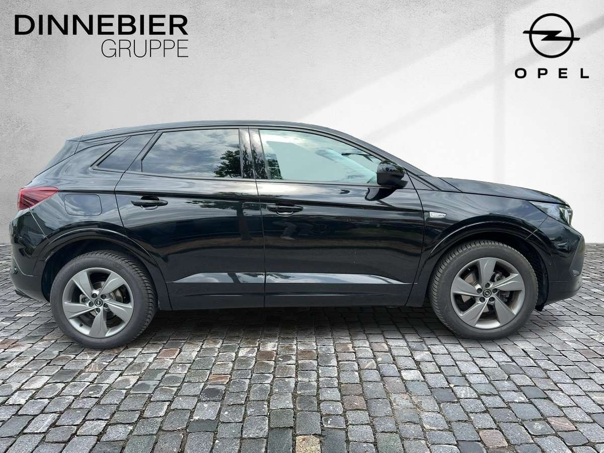 Fahrzeugbild eines Opel Grandland X