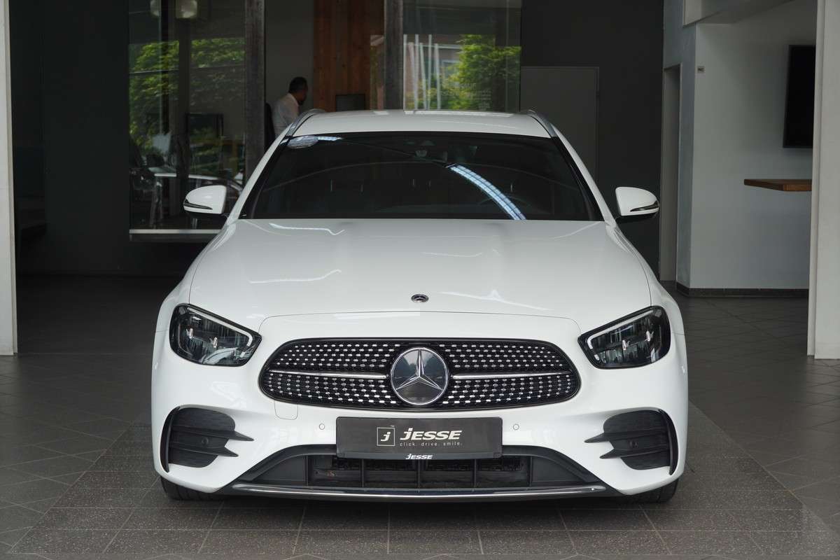 Fahrzeugbild eines Mercedes-Benz E-Klasse
