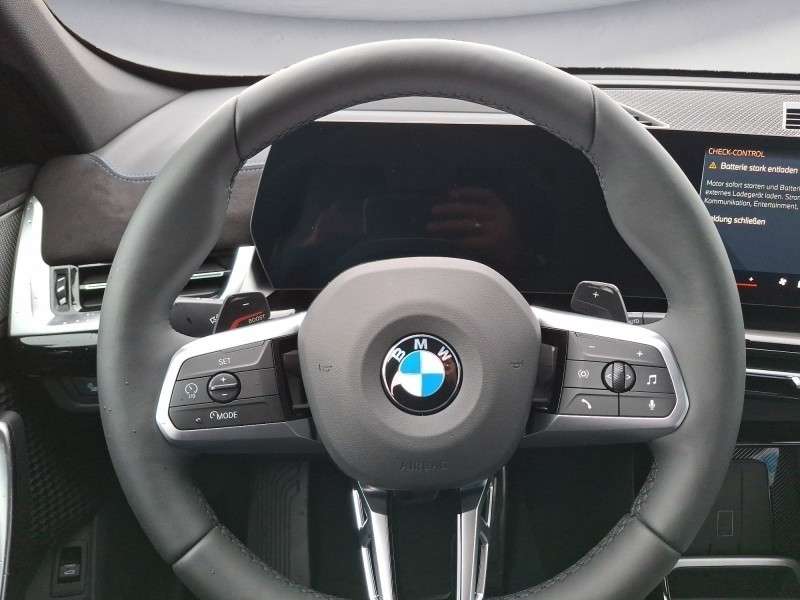 Fahrzeugbild eines BMW X1