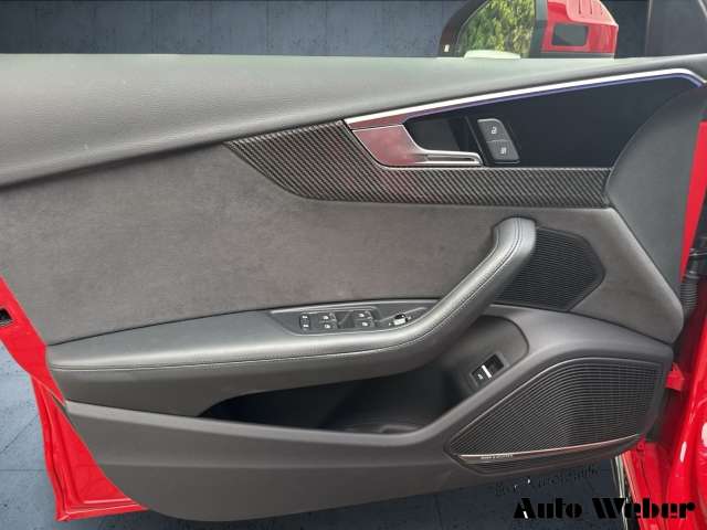 Fahrzeugbild eines Audi RS4
