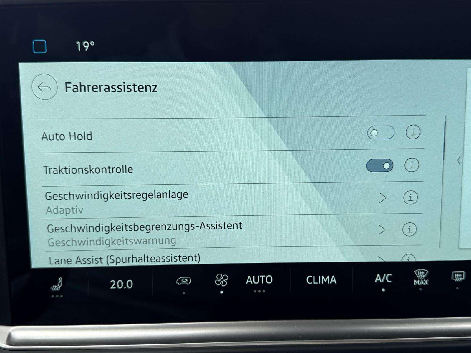 Fahrzeugbild eines Volkswagen Caravelle