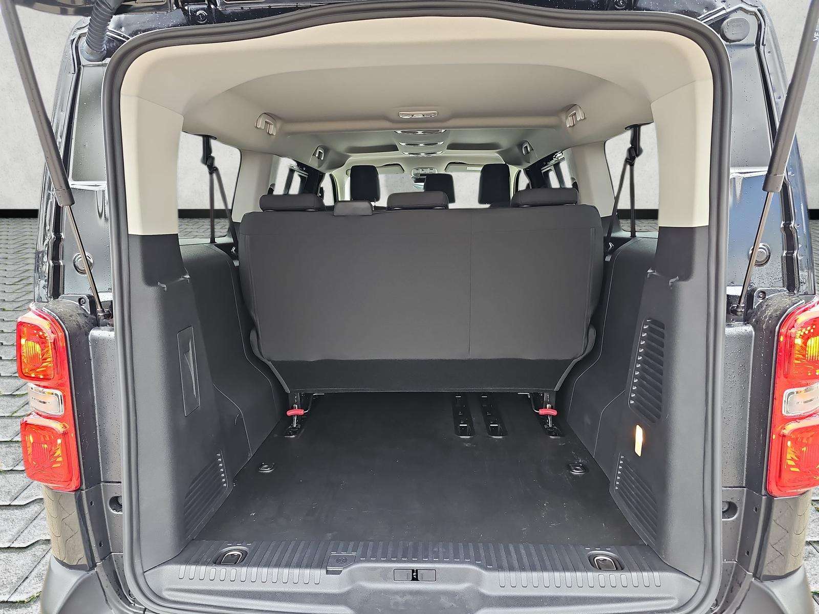 Fahrzeugbild eines Opel Vivaro