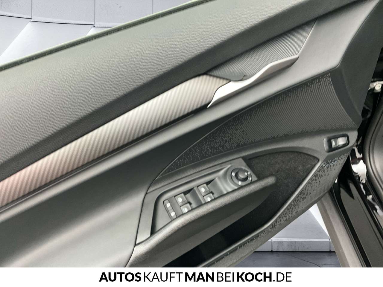 Fahrzeugbild eines Skoda ELROQ