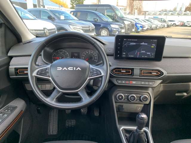 Fahrzeugbild eines Dacia Sandero