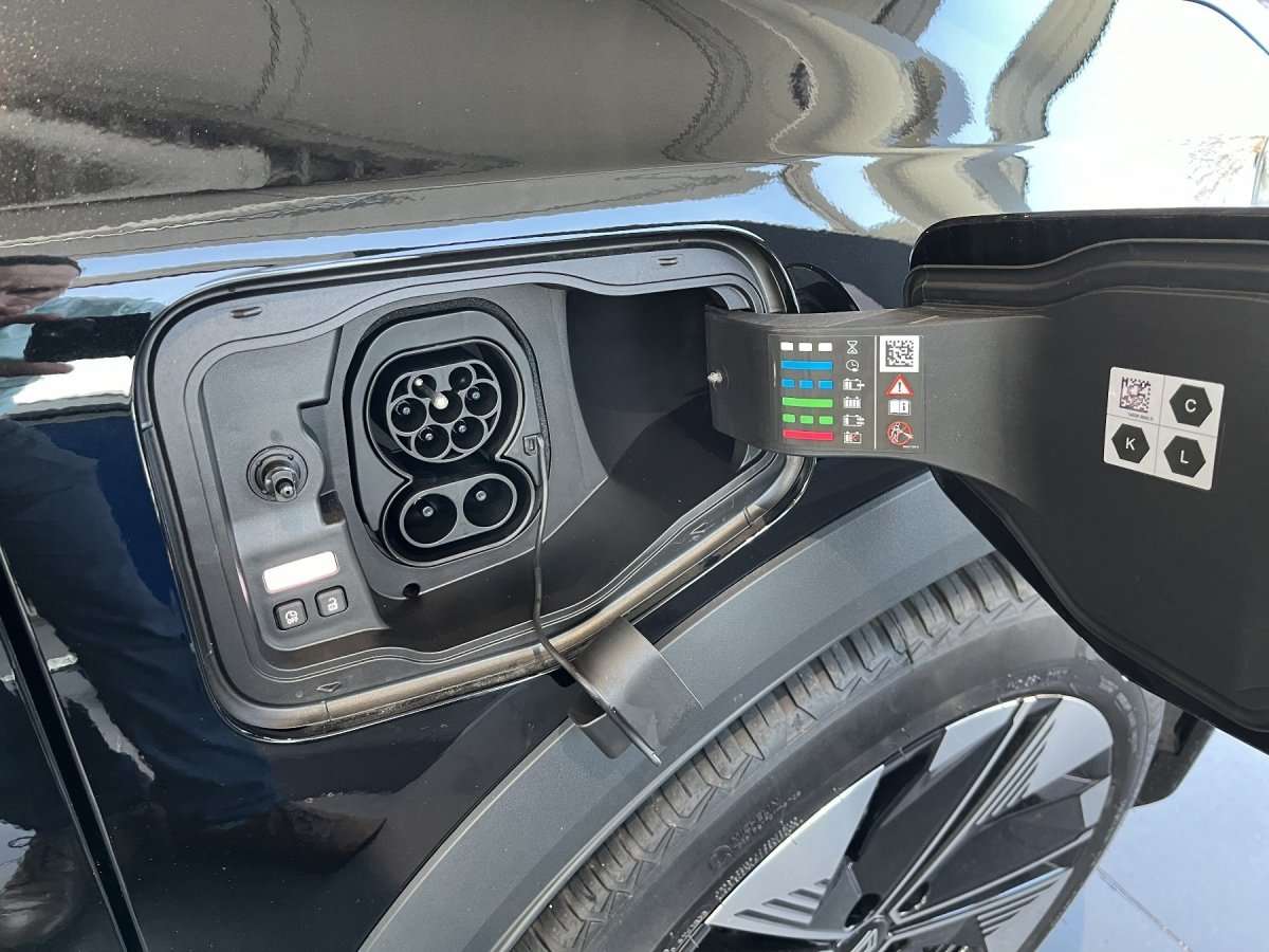 Fahrzeugbild eines Renault Scenic E-TECH