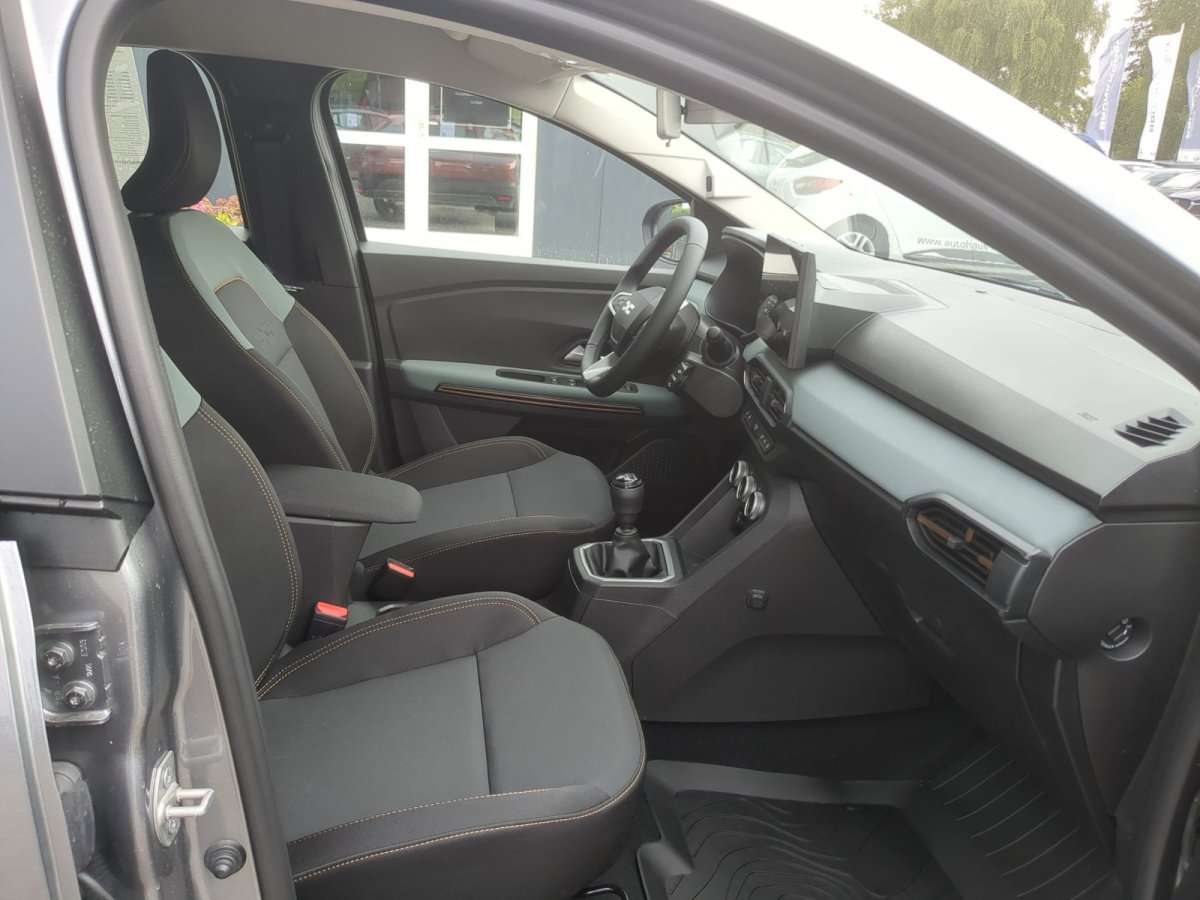 Fahrzeugbild eines Dacia Sandero