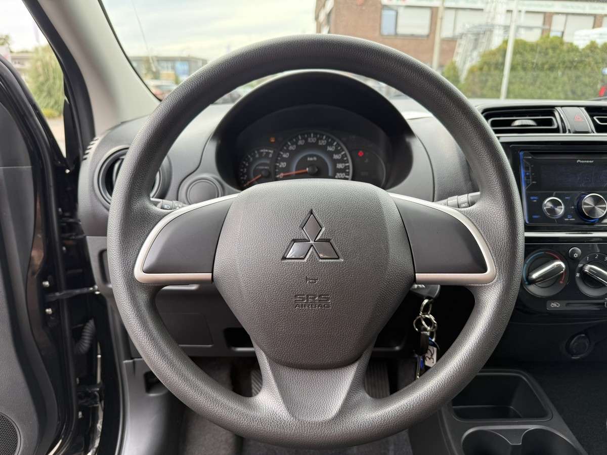 Fahrzeugbild eines Mitsubishi Space Star