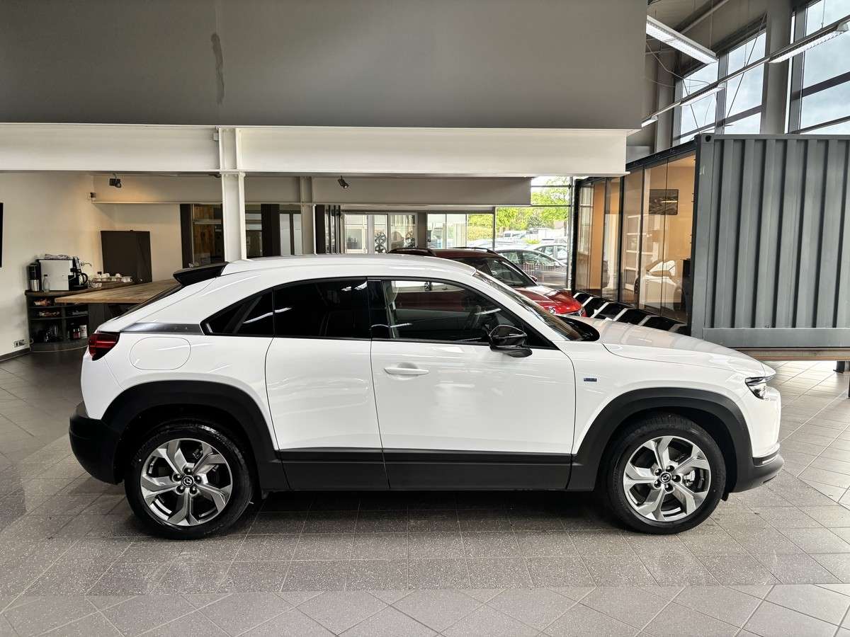 Fahrzeugbild eines Mazda MX-30
