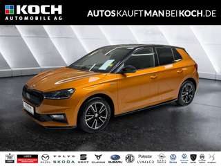 Schräge Frontansicht auf einen Skoda Fabia , freigestellt