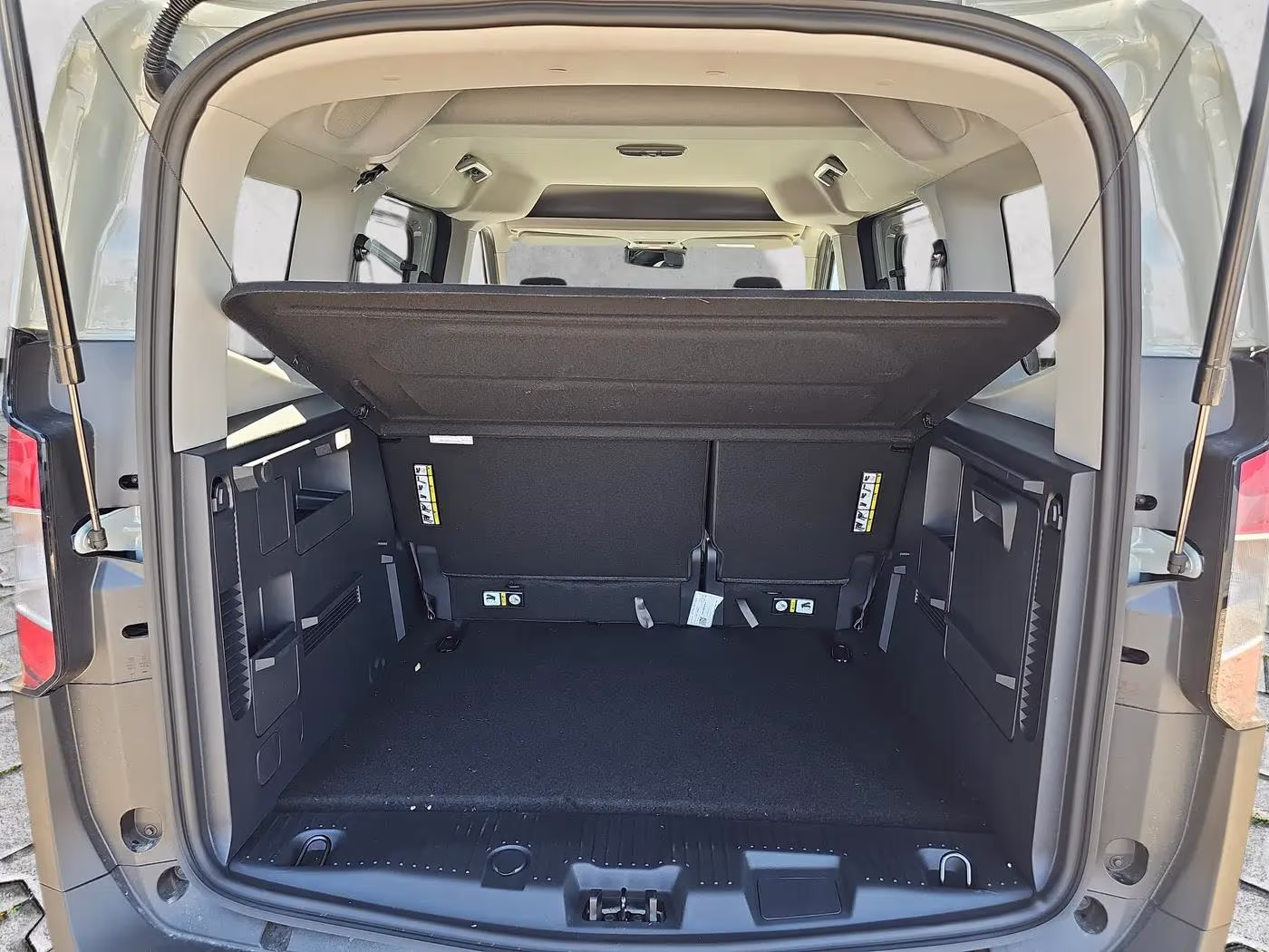 Fahrzeugbild eines Ford Tourneo Courier